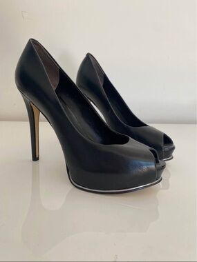 Guess Black Leather Peep-Toe High Heel Pumps